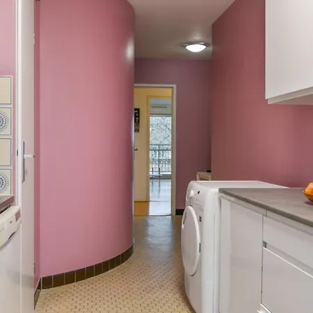 Modern And Bright Flat With Balcony In Vauban District In - Welkeys *