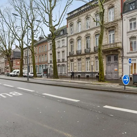 شقة Modern And Bright Flat With Balcony In Vauban District In - Welkeys
